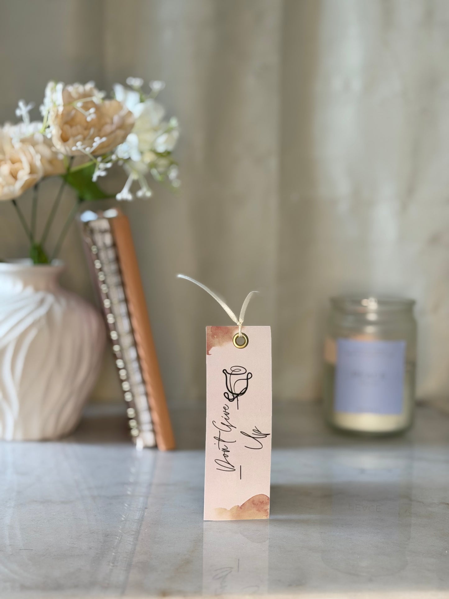 Don’t Give Up Encouraging Bookmark | Feminine Reader Gift | Book Lover Bookmark for Women | Soft Girl Aesthetic Reading Accessory