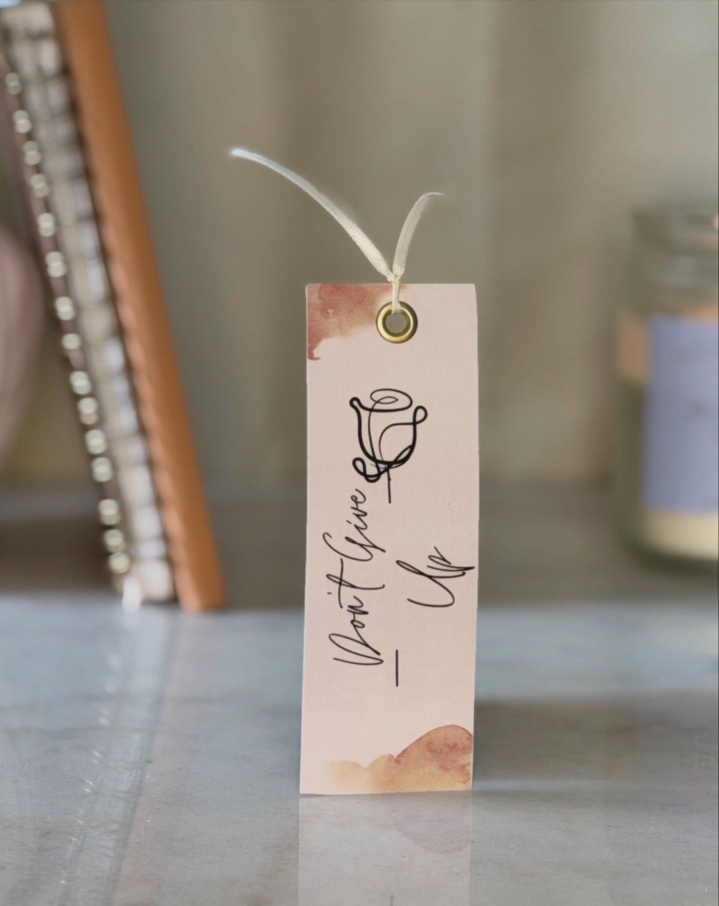 Don’t Give Up Encouraging Bookmark | Feminine Reader Gift | Book Lover Bookmark for Women | Soft Girl Aesthetic Reading Accessory