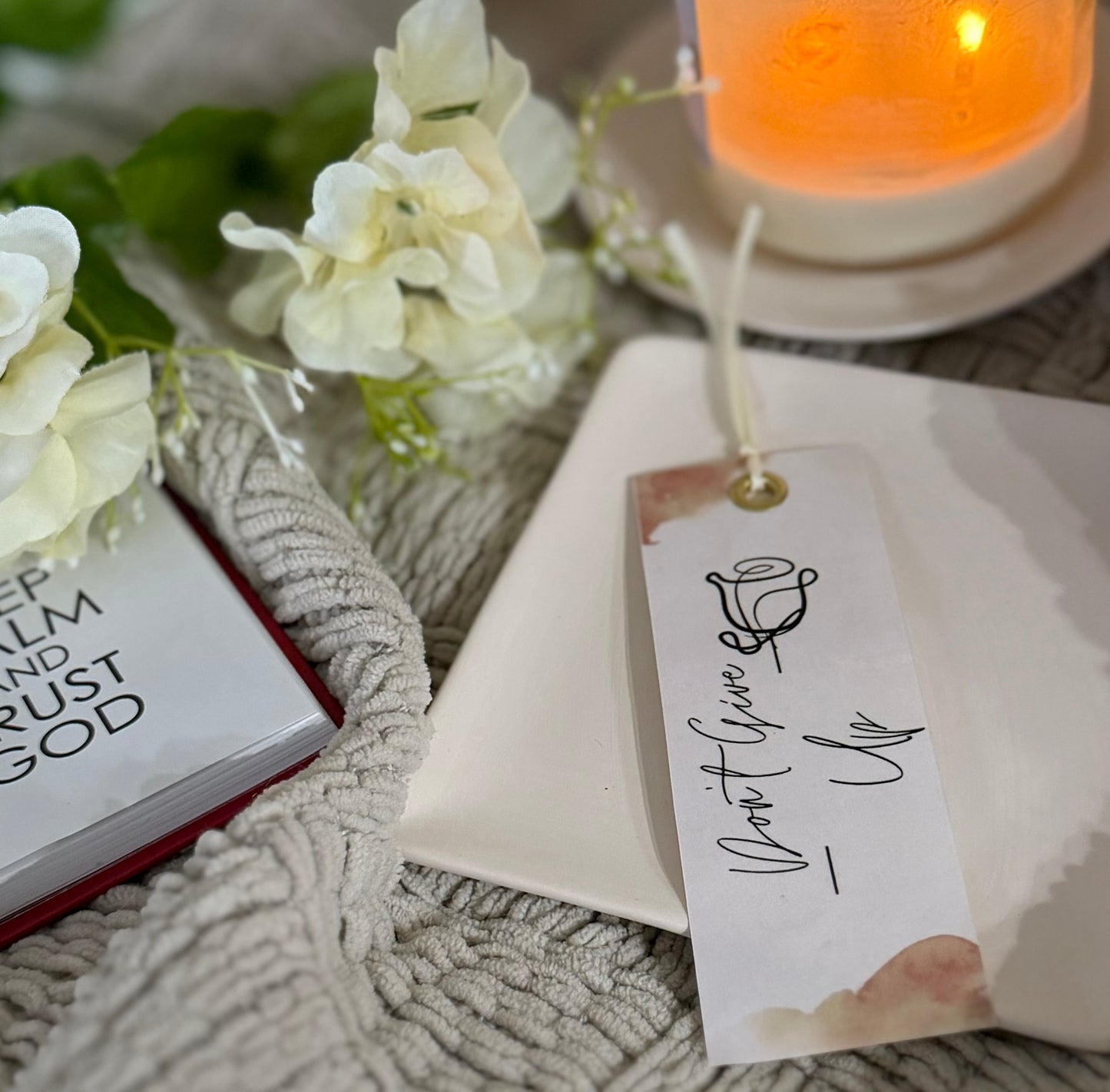 Don’t Give Up Encouraging Bookmark | Feminine Reader Gift | Book Lover Bookmark for Women | Soft Girl Aesthetic Reading Accessory