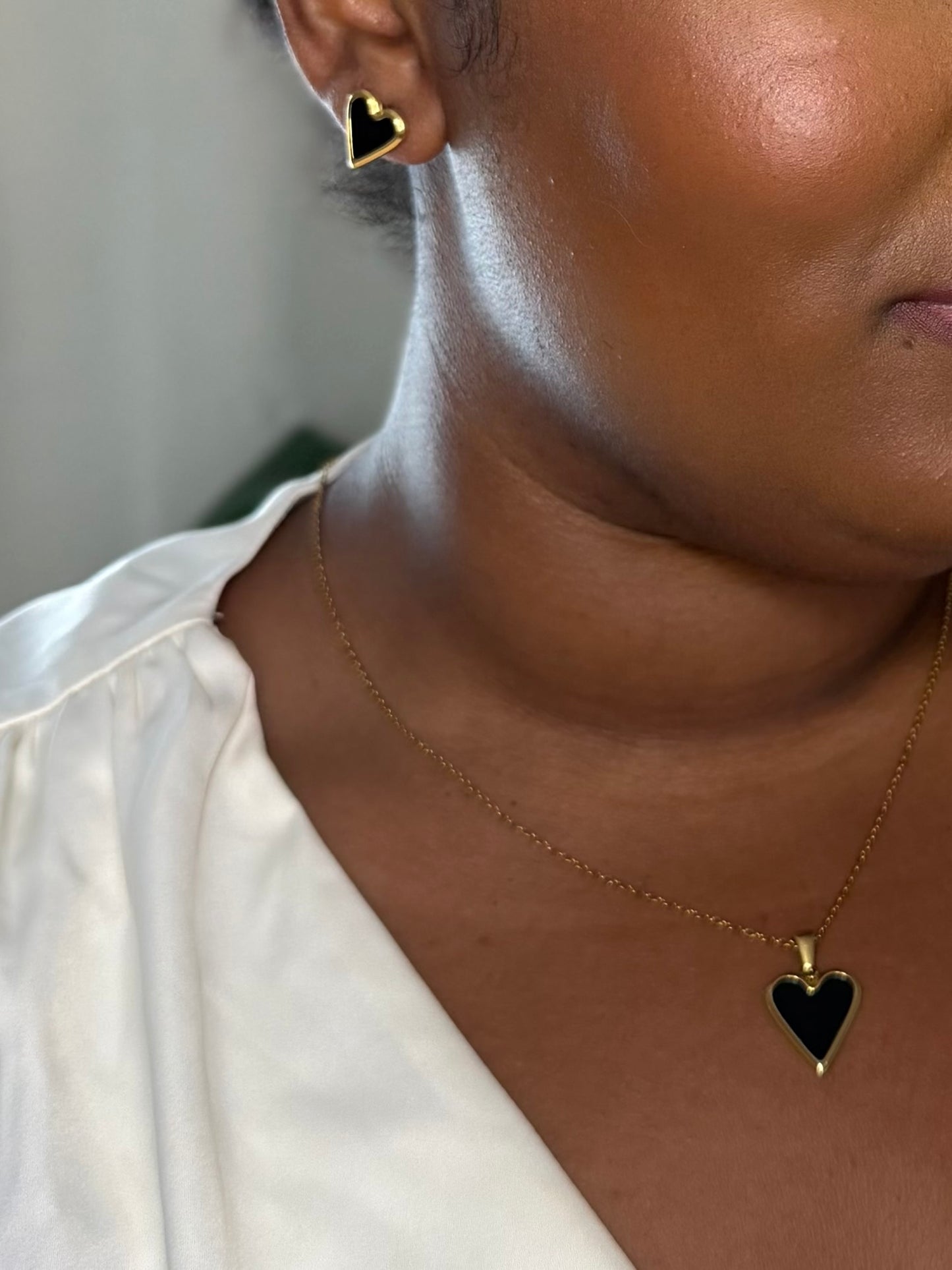 18k Gold Necklace Set Heart Shaped Necklace Black Pendant Necklace Gift for Her